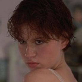 Addicted to Molly Ringwald!